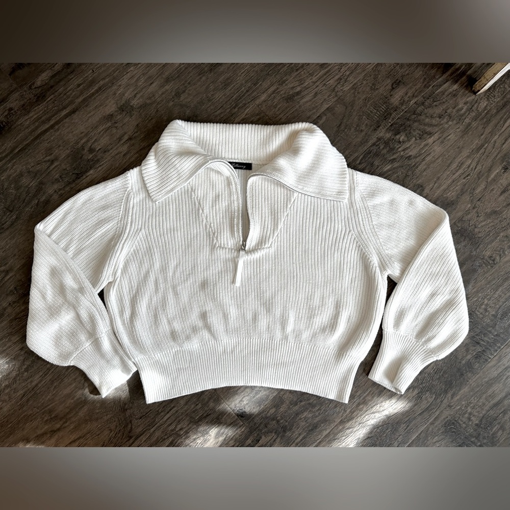 Lillusory White quarter zip cotton sweater. Sz XL